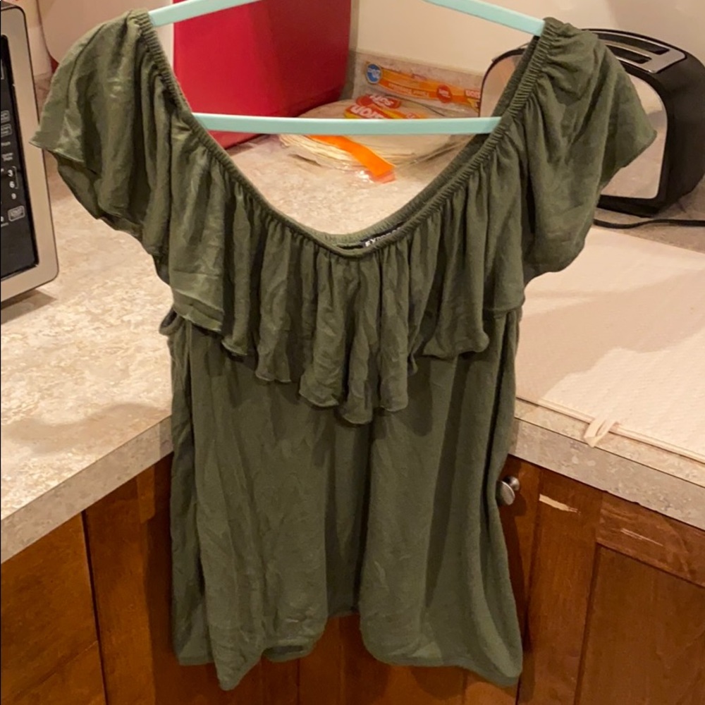 Express Green Ruffle Top - Picture 2 of 3